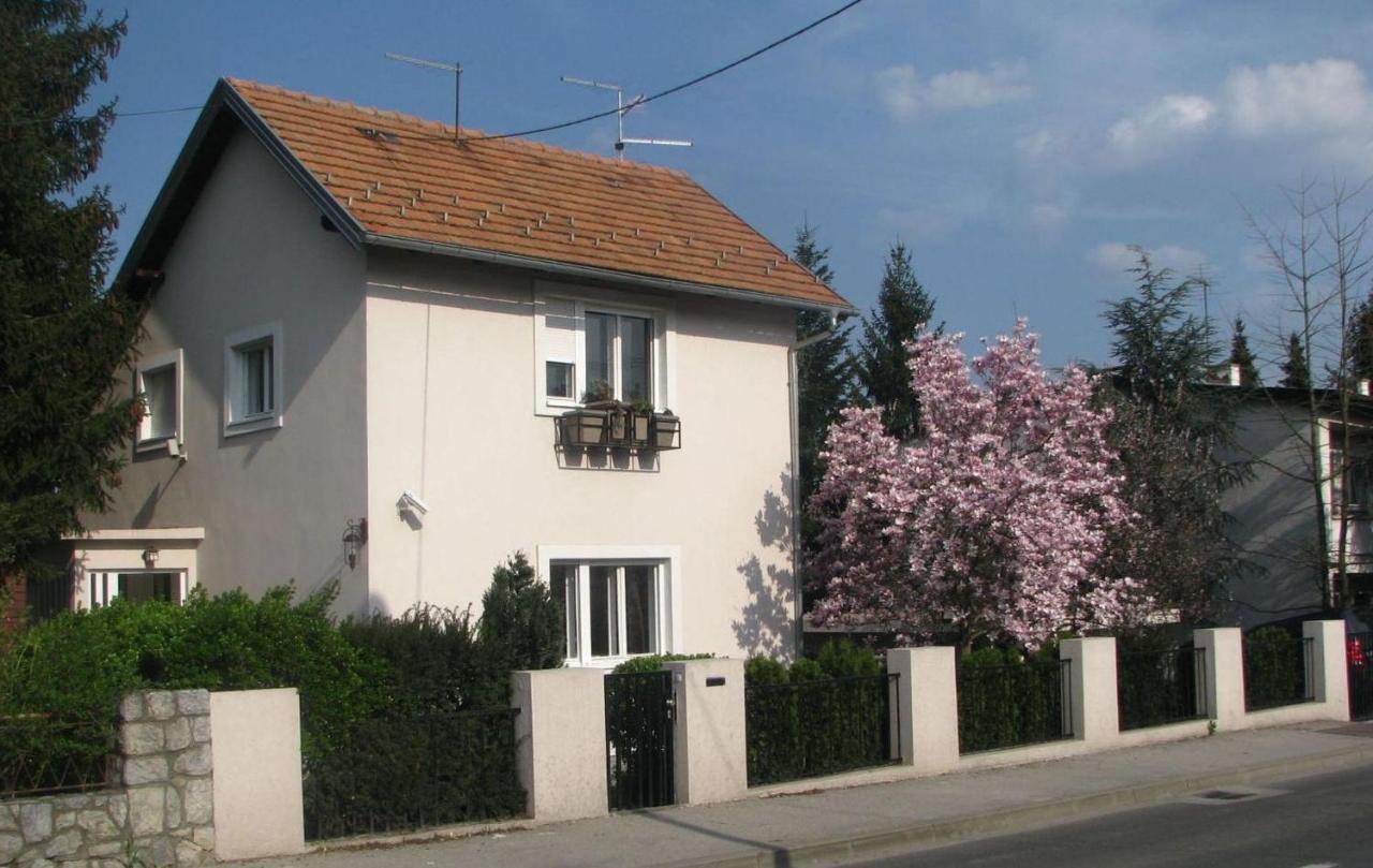 Twin-Magnolias Condo With Garden, Parking & Ev Station Загреб Екстериор снимка