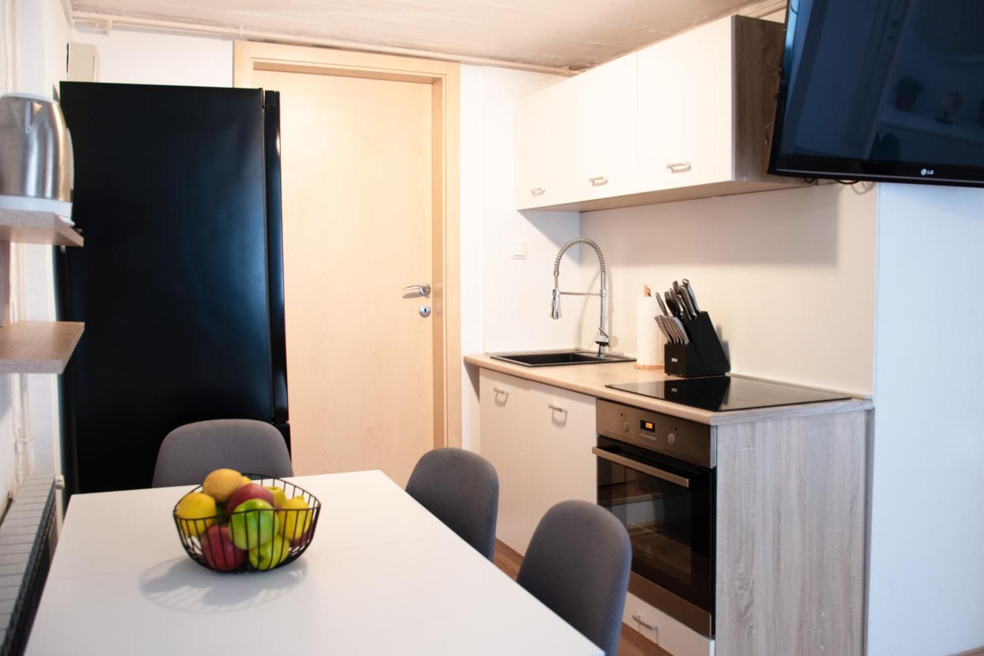 Twin-Magnolias Condo With Garden, Parking & Ev Station Загреб Екстериор снимка
