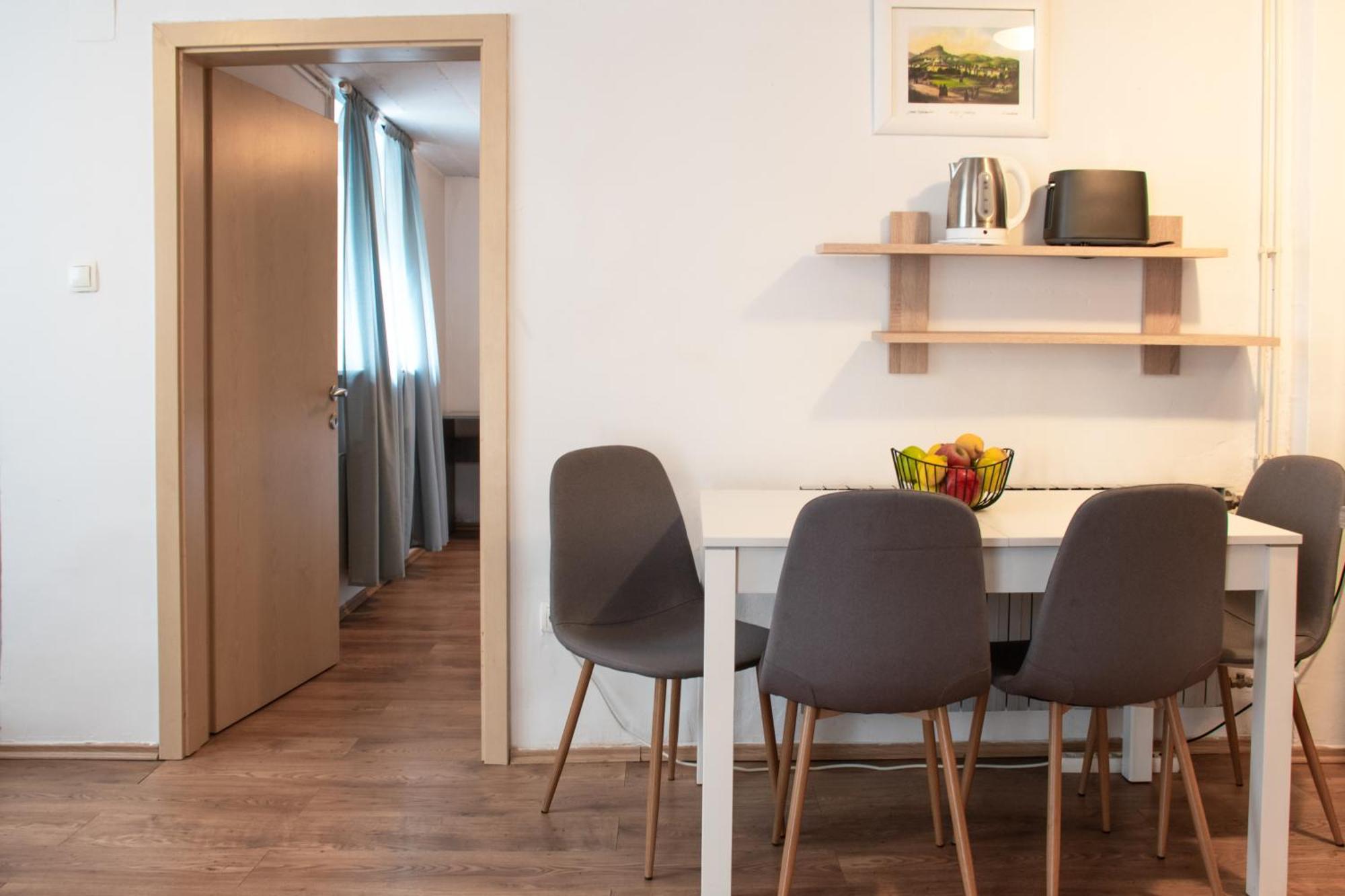 Twin-Magnolias Condo With Garden, Parking & Ev Station Загреб Екстериор снимка